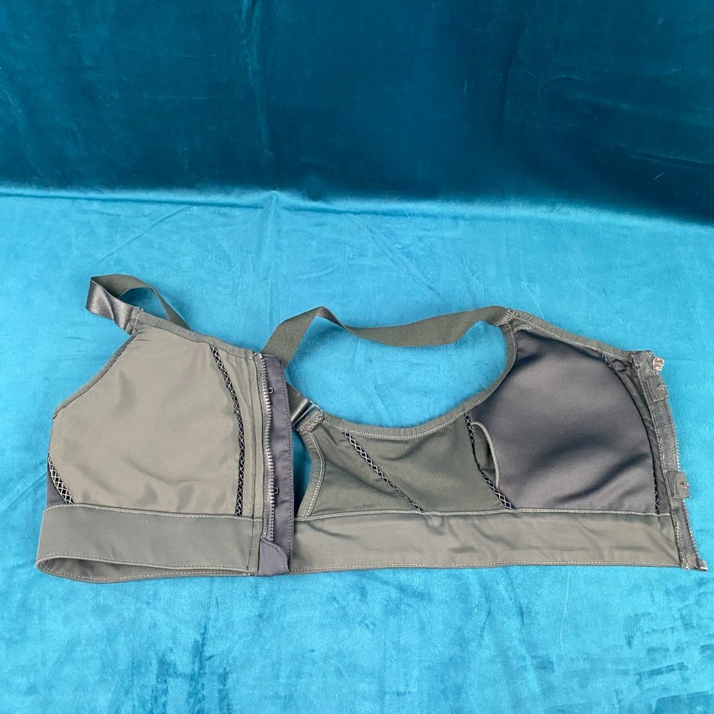 Fabletics Zoe High Impact Sports Bra - Picture 3 of 9